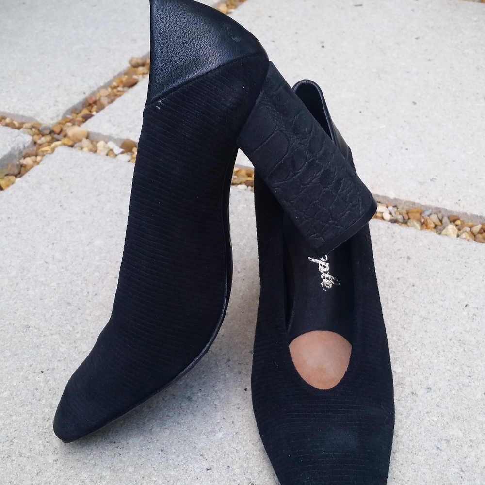 Free People Black Suede Leather Pumps